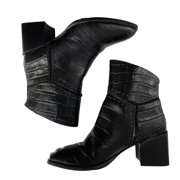 Donald J. Pliner Gemini Crocodile Black Block Heel Ankle Boot Silver Studded 8.5 - Picture 9 of 13